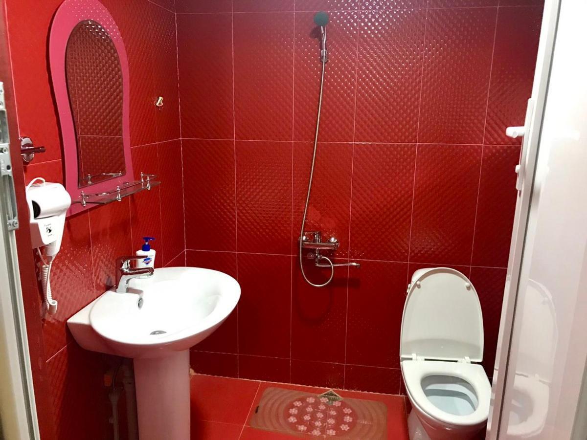 Sweet Memories Hotell Kutaisi Exteriör bild